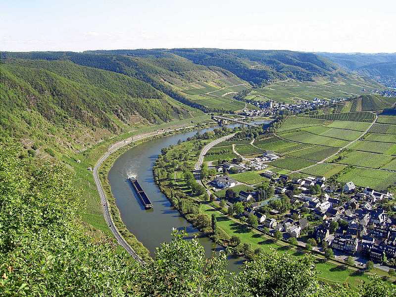 Blick vom Valwigerberg auf Ernst